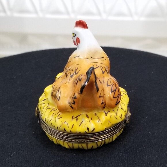 Antique Limoges Peint Main Hen and Chicks Trinket Box Farm Hand Painted - Picture 2 of 8